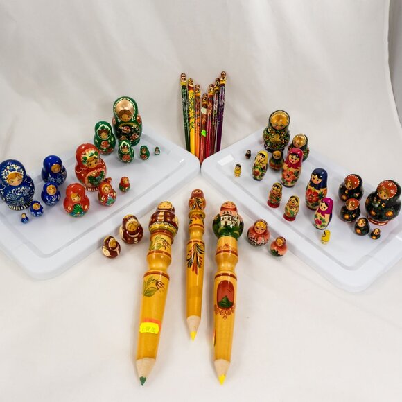 Vintage Lot of Russian Nesting Dolls Hand-Painted Pens and Pencils - Folk Art - Picture 1 of 16